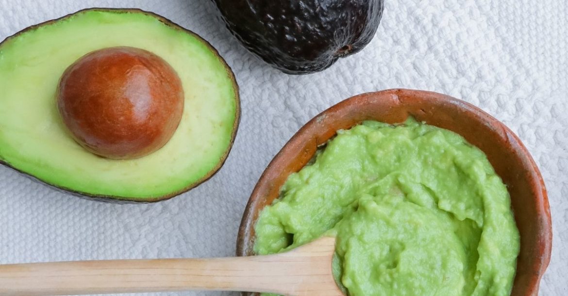 ¿Como comer aguacate?